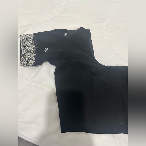 Indian Party Wear Saree &Blouse - Picture 5 of 6